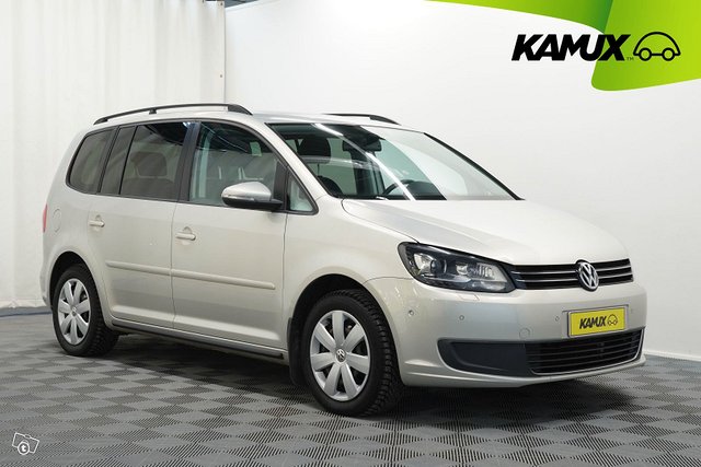 Volkswagen Touran 1