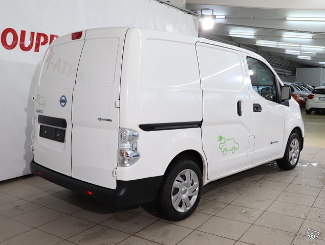 Nissan E-NV200 4