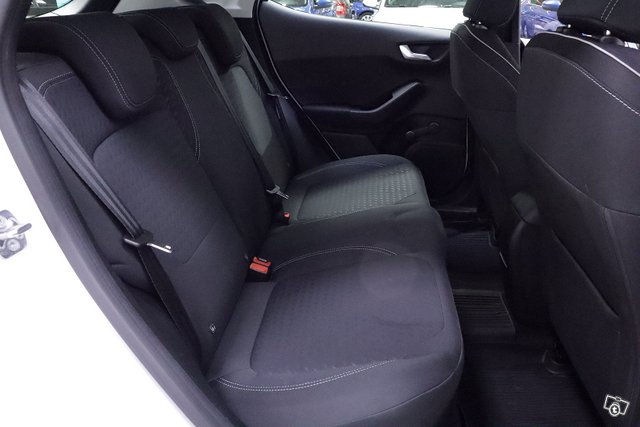 Ford Fiesta 11