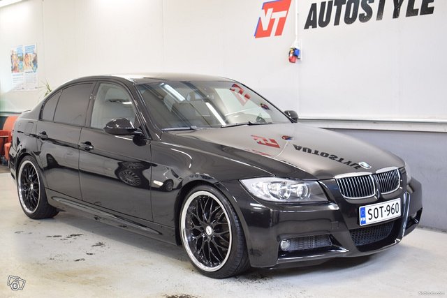 BMW 323