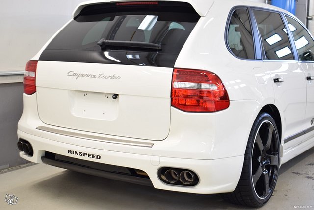 Porsche Cayenne 9