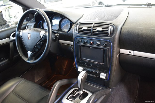 Porsche Cayenne 14