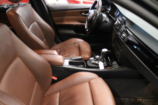 BMW 330 10