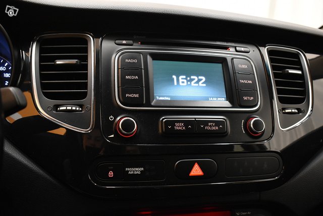 Kia Carens 19