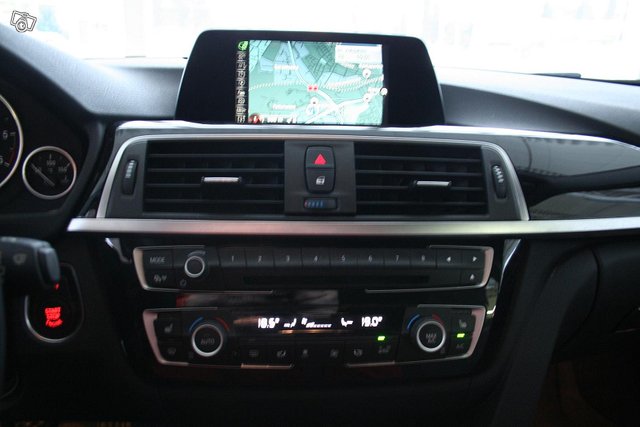BMW 318 9