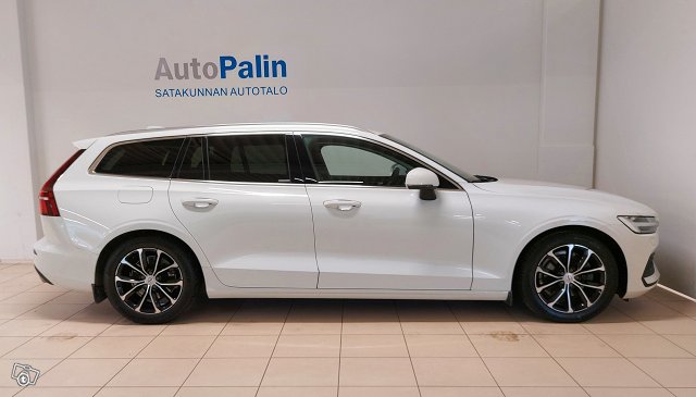 VOLVO V60 8