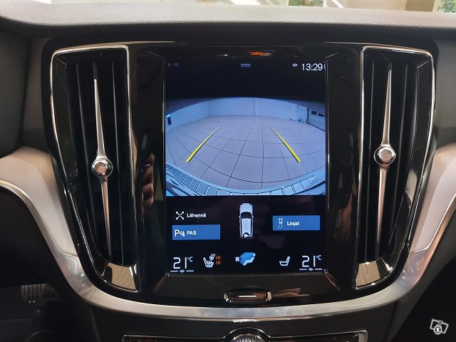 VOLVO V60 15