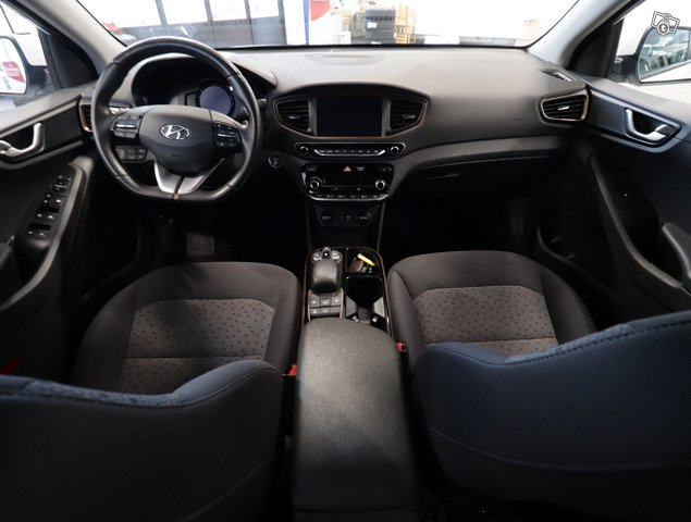 Hyundai Ioniq Electric 16