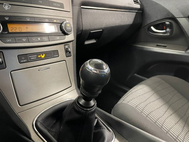 Toyota Avensis 20