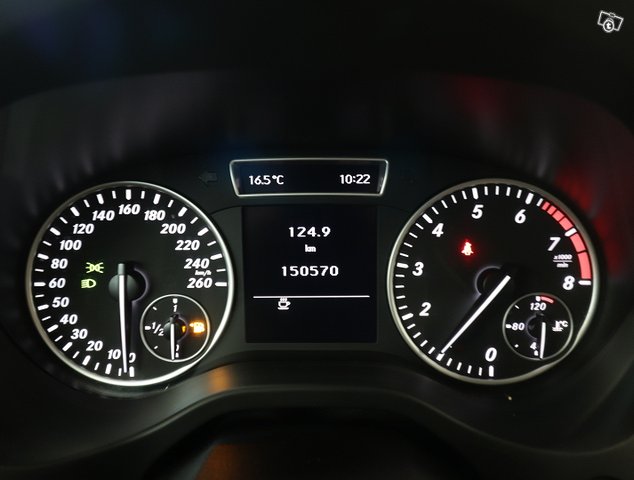 Mercedes-Benz A 8