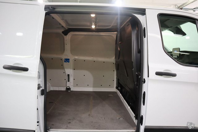 Ford Transit Custom 19