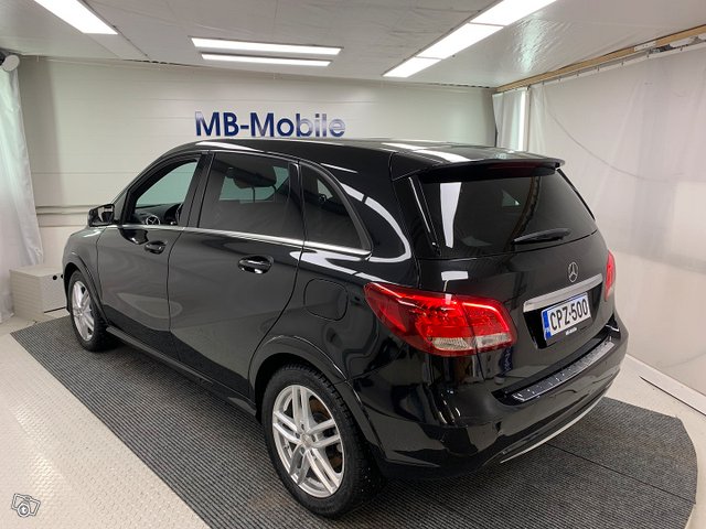 MERCEDES-BENZ B 3