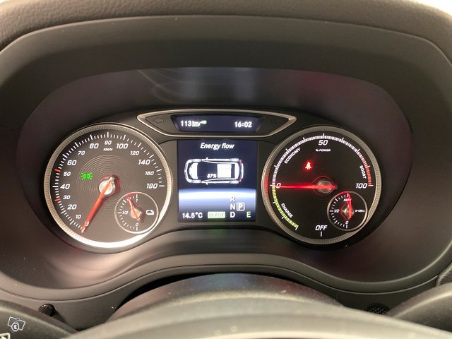 MERCEDES-BENZ B 22