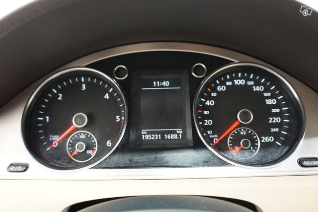 Volkswagen Passat 13
