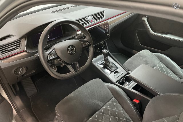 Skoda Superb 8