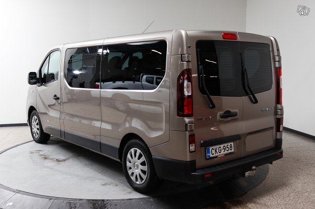 Renault Trafic Passenger 7
