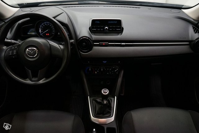 Mazda CX-3 12