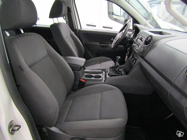 Volkswagen Amarok 10