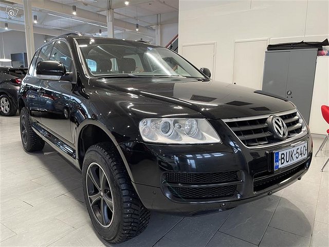 VOLKSWAGEN Touareg 6