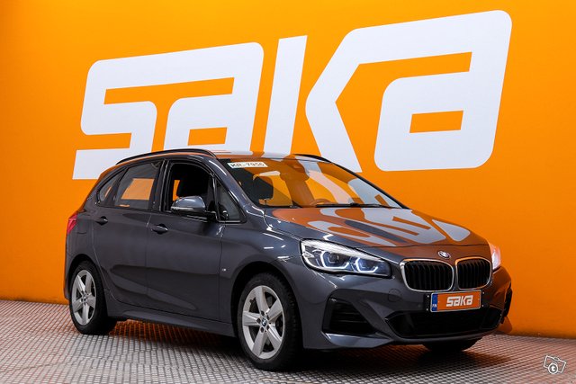 BMW 225
