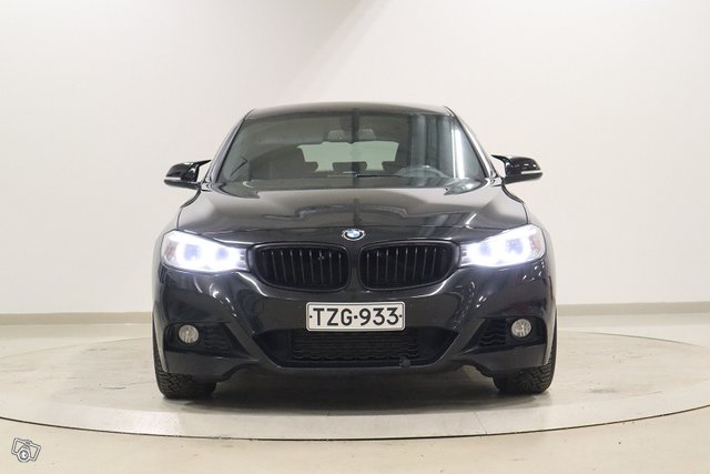 BMW 320 Gran Turismo 2
