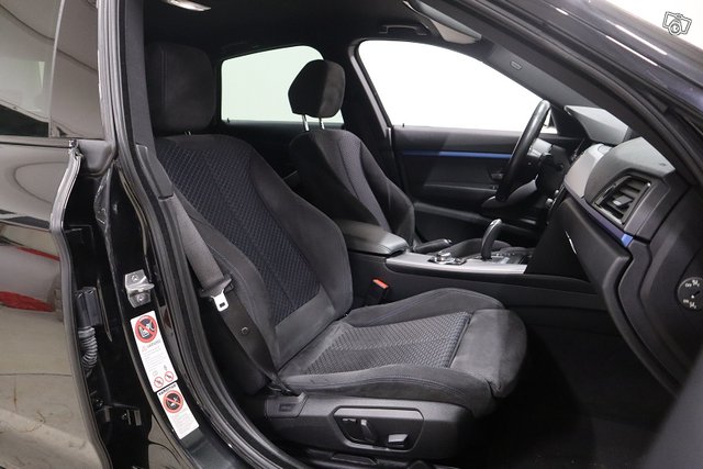 BMW 320 Gran Turismo 9