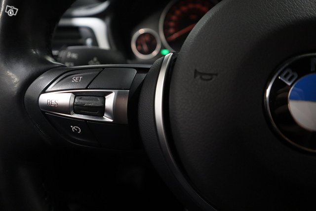 BMW 320 Gran Turismo 16