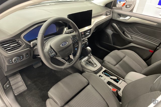 Ford Focus 8