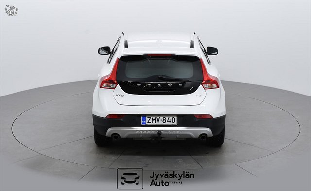 Volvo V40 Cross Country 4