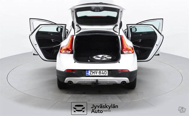 Volvo V40 Cross Country 11