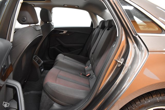 Audi A4 15