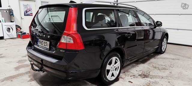 Volvo V70 4