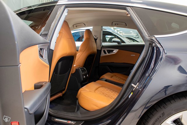 Audi S7 13