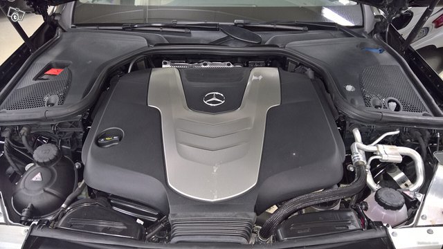Mercedes-Benz E 9