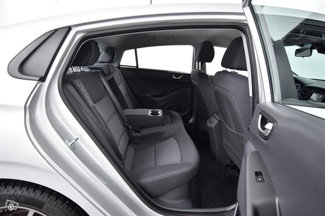 HYUNDAI IONIQ Plug-in 16