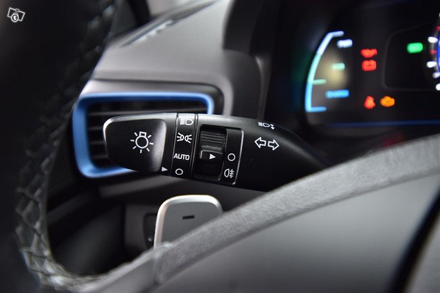 HYUNDAI IONIQ Plug-in 22