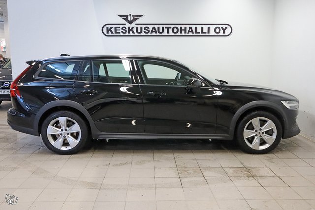 Volvo V60 Cross Country 6