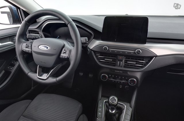 Ford Focus 10
