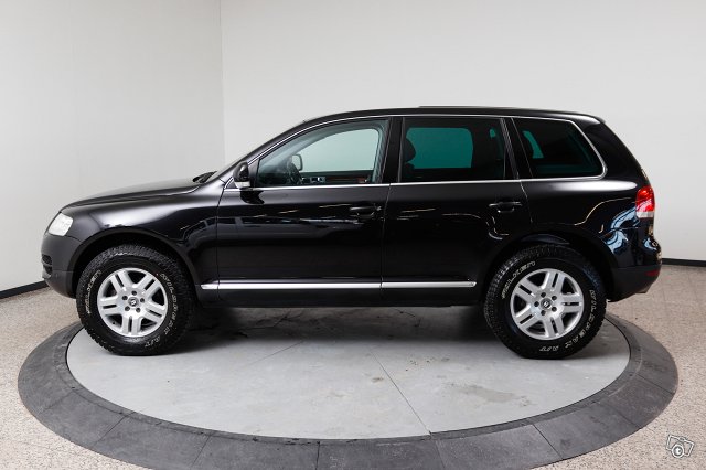 Volkswagen Touareg 8