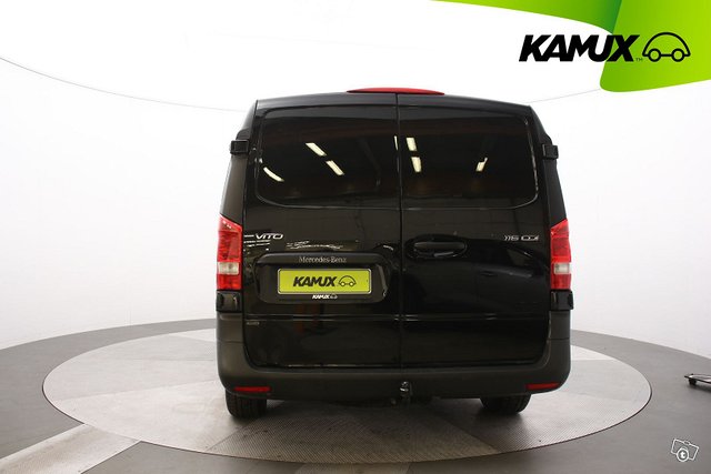 Mercedes-Benz Vito 5