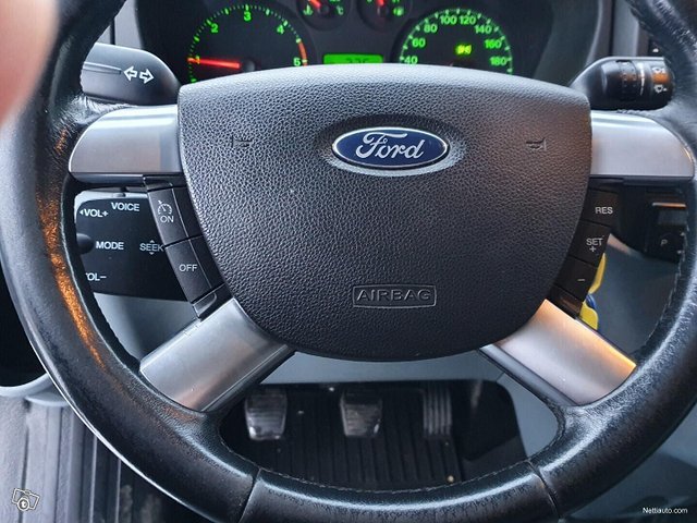 Ford Transit 13