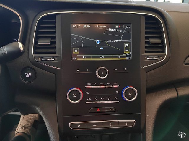 RENAULT Megane 8