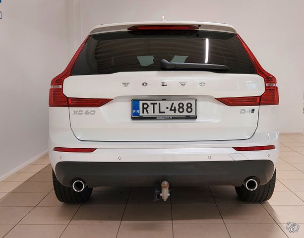 VOLVO XC60 4