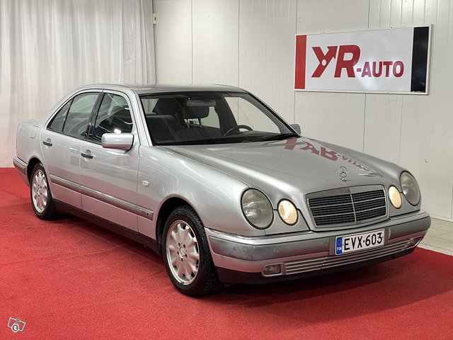 Mercedes-Benz E