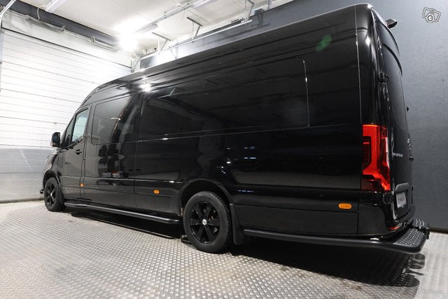 Mercedes-Benz Sprinter 4