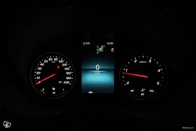 Mercedes-Benz Sprinter 13