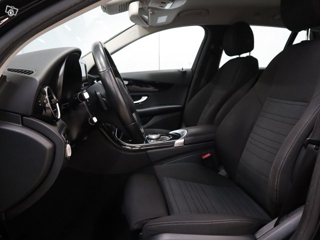 Mercedes-Benz C 15
