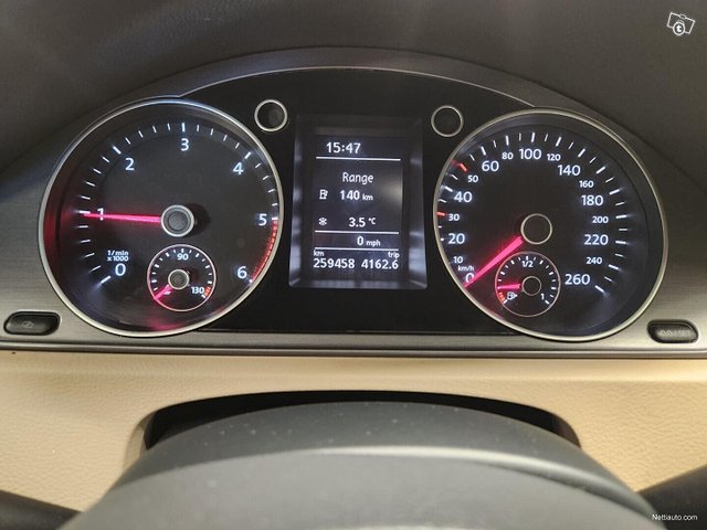 Volkswagen Passat 10