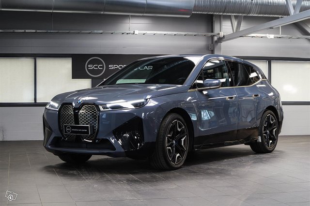BMW IX