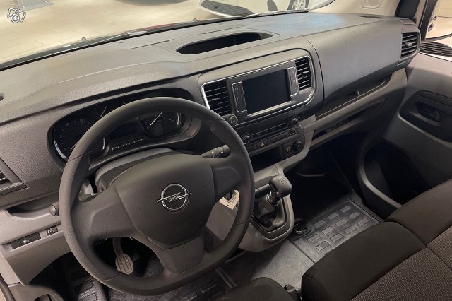 Opel Vivaro 8